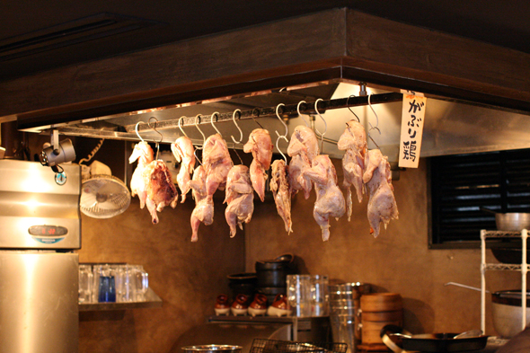 がぶり鶏が人気の理由｜14年愛され続ける“看板料理”の裏側